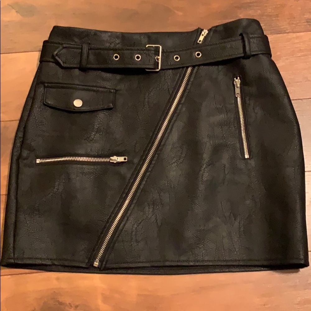 Faux leather Moto mini skirt
